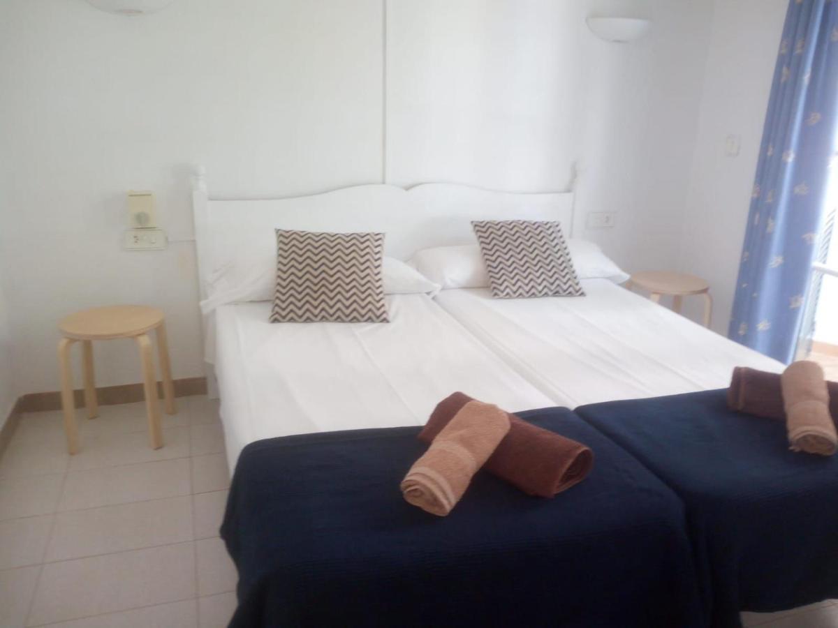 Apartamentos Playa Park Brisas Son Xoriguer 칼란 보쉬 외부 사진